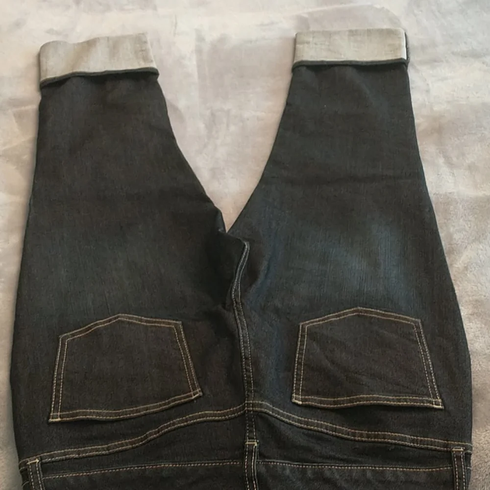 The Limited‎ jeans